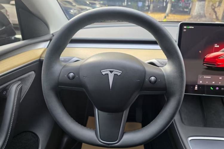 Used Tesla Model Y 2022 Rear-Wheel-Drive Version Steering Wheel