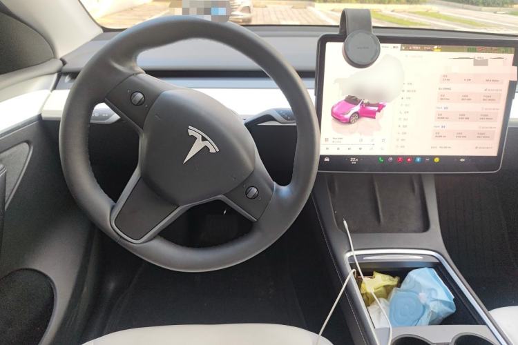 Used Tesla Model Y 2022 Revised Version Long-Range All-Wheel Drive Steering Wheel