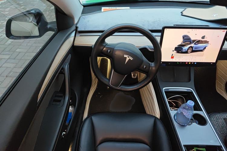 Used Tesla Model Y 2022 Rear-Wheel-Drive Version Steering Wheel
