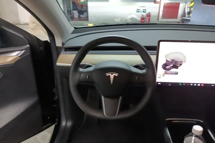 Used Tesla Model Y 2022 Revised Version Rear-Wheel Drive Steering Wheel