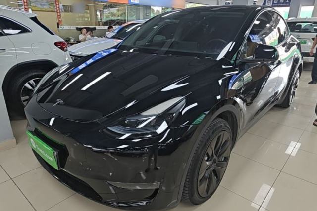 Used Tesla Model Y 2023 Long-Range All-Wheel-Drive Version