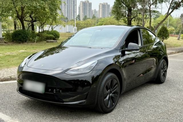Used Tesla Model Y 2023 Rear-Wheel-Drive Version