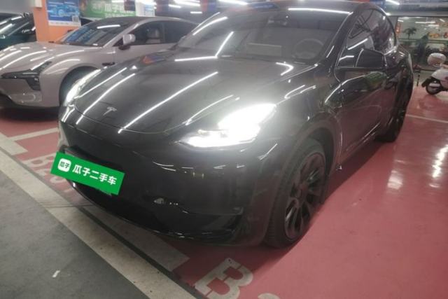 Used Tesla Model Y 2023 Long-Range All-Wheel-Drive Version