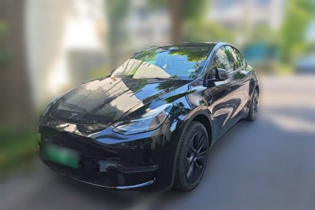 Used Tesla Model Y 2023 Long-Range All-Wheel-Drive Version