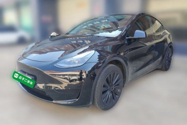 Ojetý Tesla Model Y 2023 Rear-Wheel-Drive Version