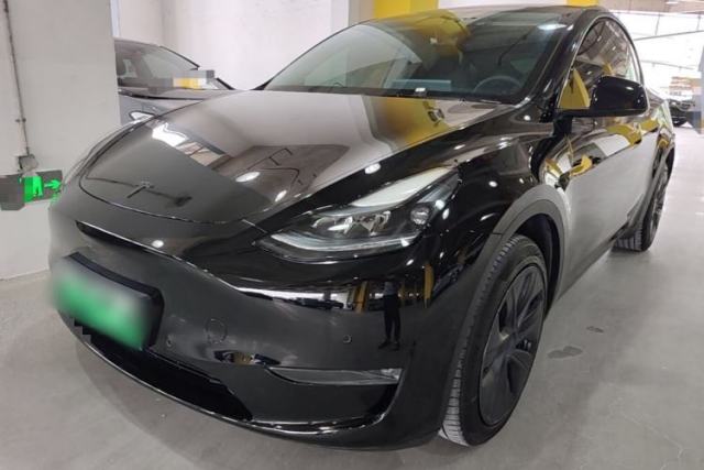 Used Tesla Model Y 2023 Long-Range All-Wheel-Drive Version
