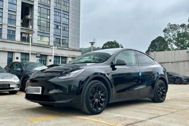 Used Tesla Model Y 2023 Rear-Wheel-Drive Version