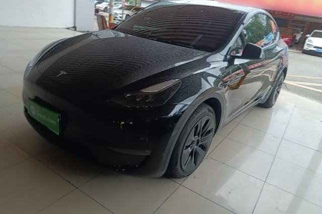 Used Tesla Model Y 2023 Long-Range All-Wheel-Drive Version