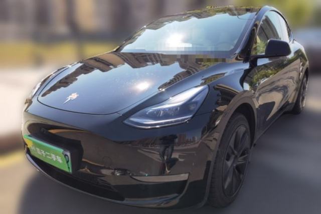 Used Tesla Model Y 2023 Long-Range All-Wheel-Drive Version