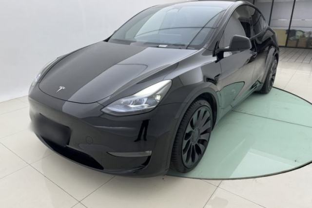 Tesla Model Y 2023 High-Performance All-Wheel-Drive Version с пробегом