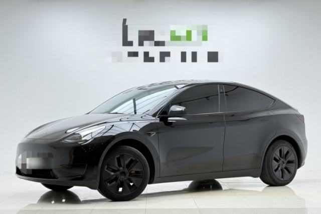 Used Tesla Model Y 2023 Rear-Wheel-Drive Version