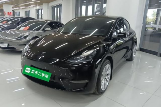 Used Tesla Model Y 2023 Long-Range All-Wheel-Drive Version