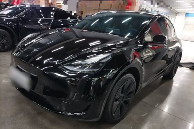 Used Tesla Model Y 2023 Rear-Wheel-Drive Version