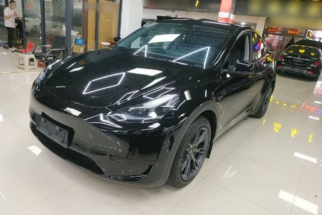 Used Tesla Model Y 2023 Rear-Wheel-Drive Version