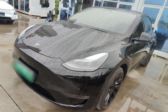 Used Tesla Model Y 2023 Long-Range All-Wheel-Drive Version