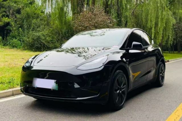Used Tesla Model Y 2023 Rear-Wheel-Drive Version