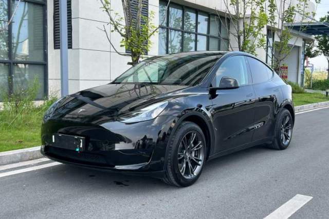 Used Tesla Model Y 2023 Rear-Wheel-Drive Version