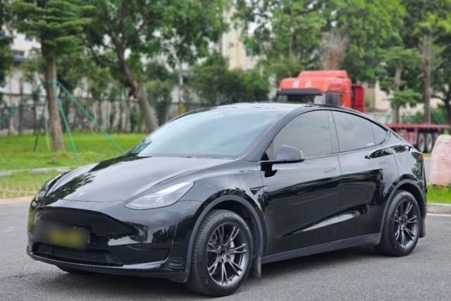 Used Tesla Model Y 2023 Rear-Wheel-Drive Version