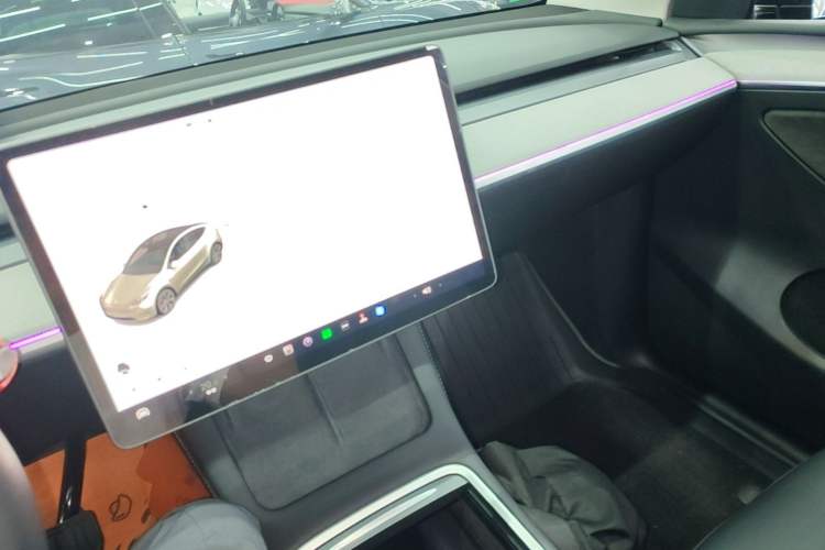 Used Tesla Model Y 2023 Long-Range All-Wheel-Drive Version Audio And AC Panel