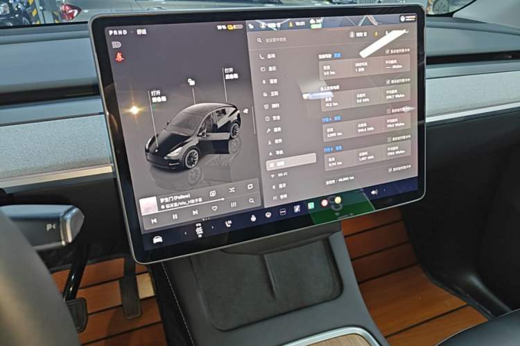 Used Tesla Model Y 2023 Long-Range All-Wheel-Drive Version Audio And AC Panel