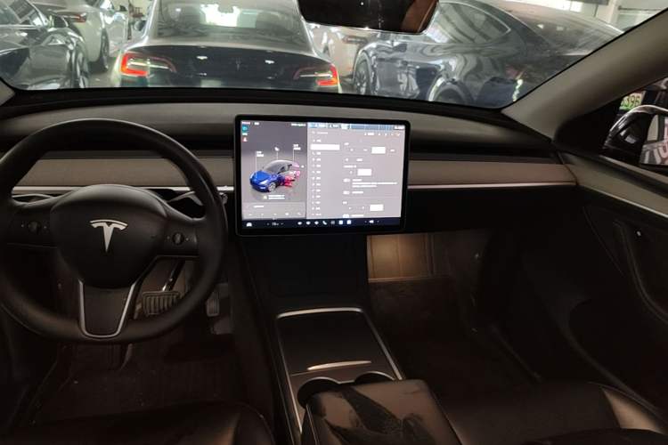 Used Tesla Model Y 2023 Rear-Wheel-Drive Version Audio And AC Panel