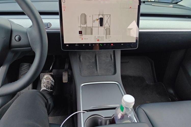 Used Tesla Model Y 2023 Rear-Wheel-Drive Version Audio And AC Panel