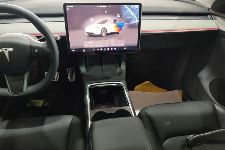 Used Tesla Model Y 2023 Long-Range All-Wheel-Drive Version Audio And AC Panel