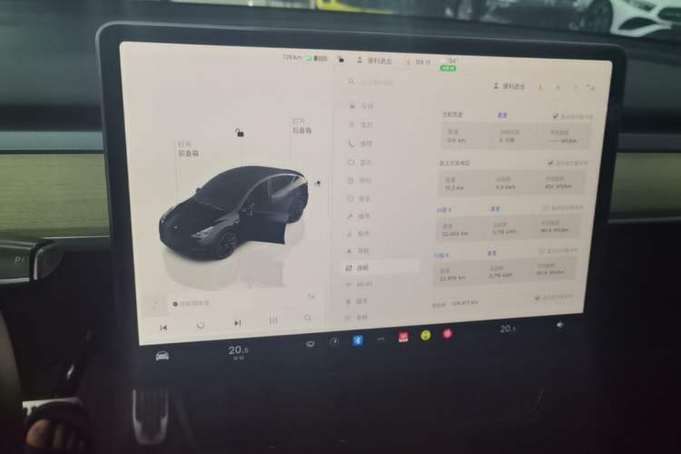 Used Tesla Model Y 2023 Long-Range All-Wheel-Drive Version Audio And AC Panel