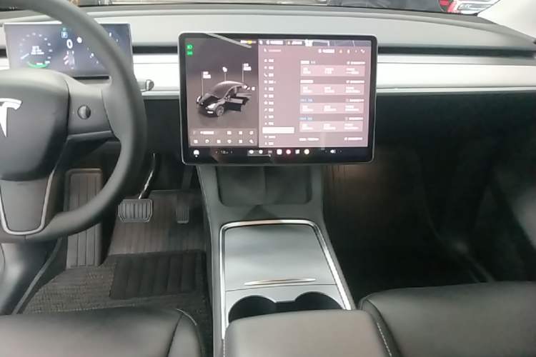 Used Tesla Model Y 2023 Rear-Wheel-Drive Version Audio And AC Panel