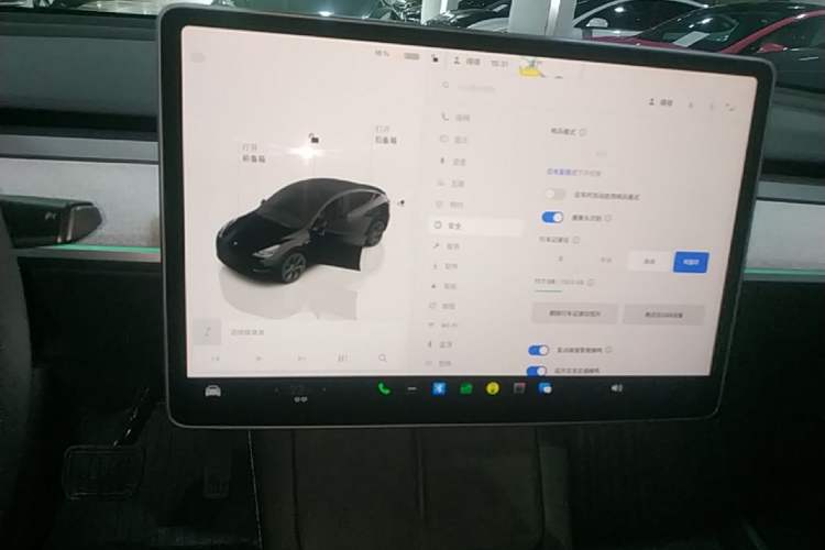 Used Tesla Model Y 2023 Long-Range All-Wheel-Drive Version Audio And AC Panel