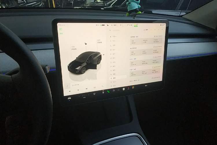 Used Tesla Model Y 2023 Long-Range All-Wheel-Drive Version Audio And AC Panel