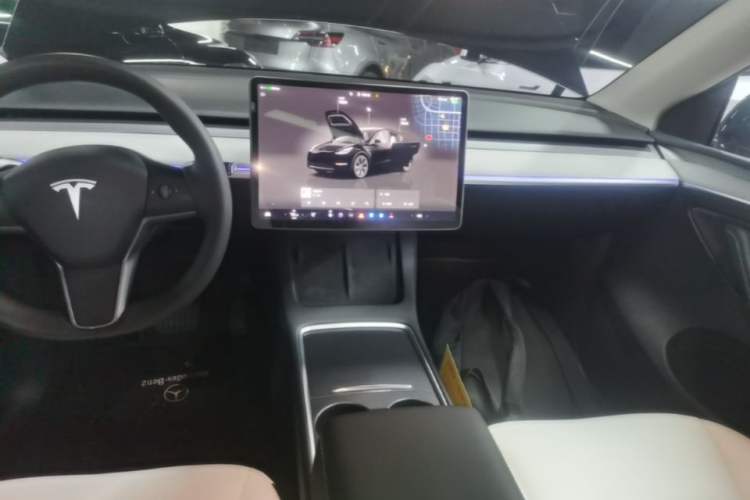 Used Tesla Model Y 2023 Rear-Wheel-Drive Version Audio And AC Panel