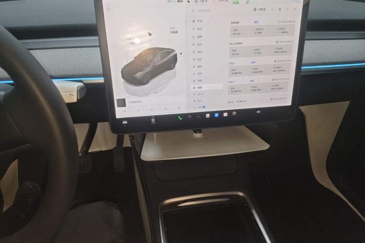 Used Tesla Model Y 2023 Rear-Wheel-Drive Version Audio And AC Panel