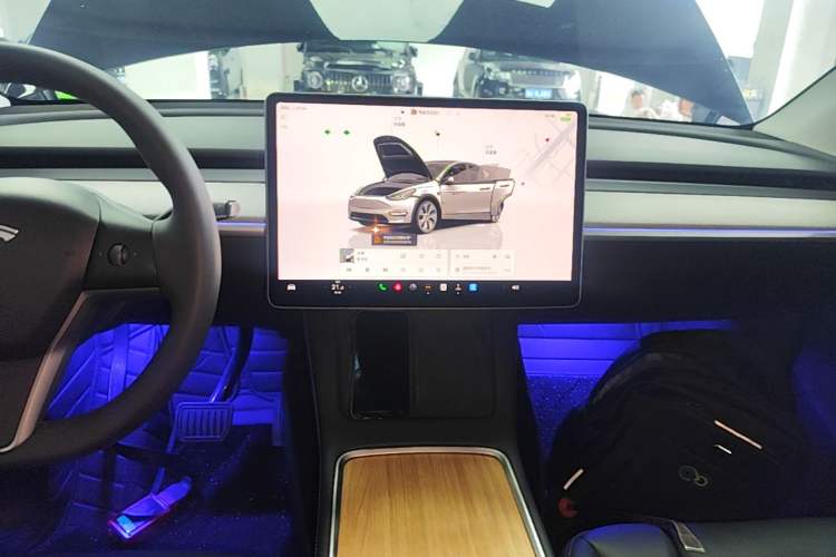 Used Tesla Model Y 2023 Rear-Wheel-Drive Version Audio And AC Panel