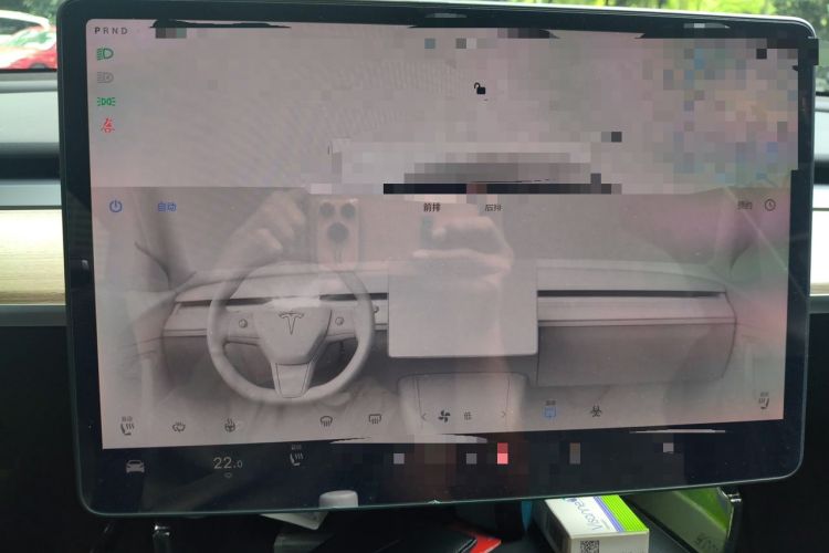 Used Tesla Model Y 2023 Long-Range All-Wheel-Drive Version Audio And AC Panel