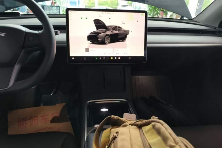 Used Tesla Model Y 2023 Rear-Wheel-Drive Version Audio And AC Panel