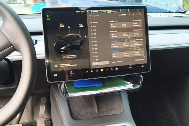Used Tesla Model Y 2023 Long-Range All-Wheel-Drive Version Audio And AC Panel