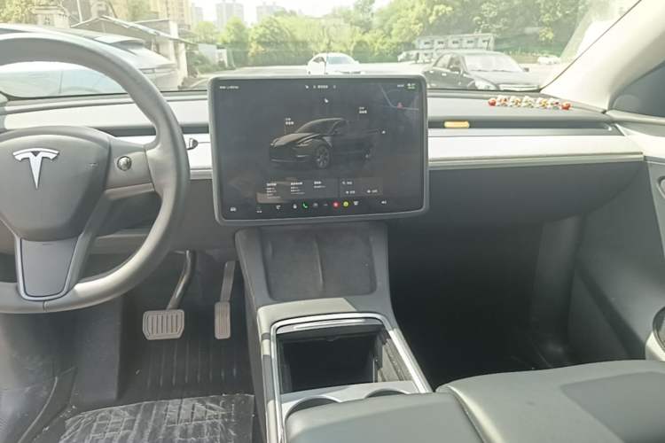 Used Tesla Model Y 2023 Rear-Wheel-Drive Version Audio And AC Panel