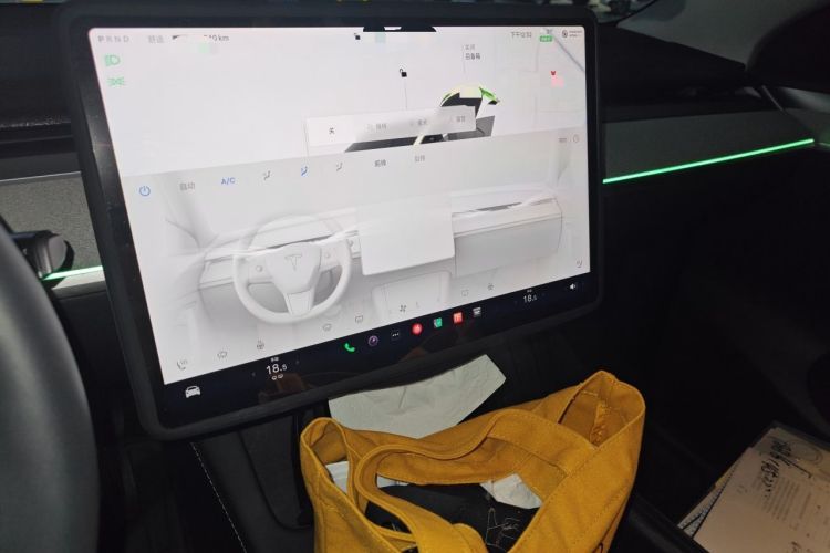 Used Tesla Model Y 2023 Rear-Wheel-Drive Version Audio And AC Panel