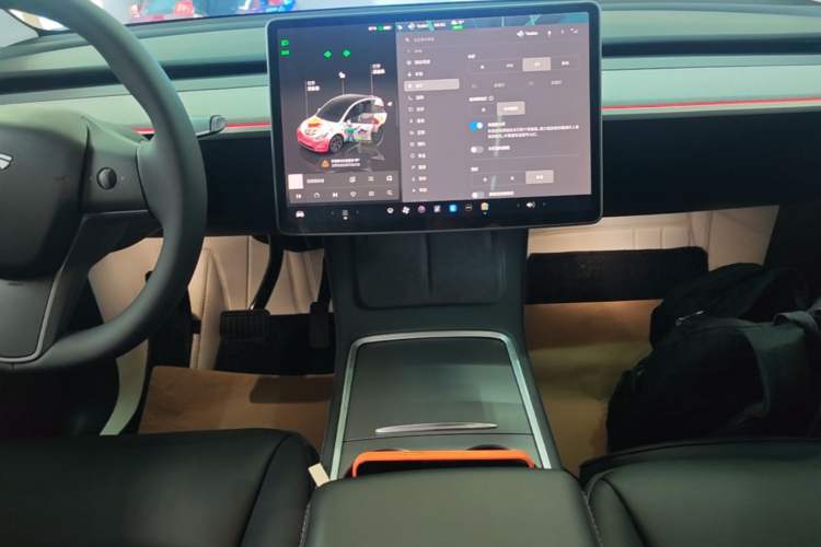 Used Tesla Model Y 2023 Long-Range All-Wheel-Drive Version Audio And AC Panel