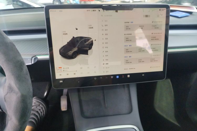 Used Tesla Model Y 2023 Rear-Wheel-Drive Version Audio And AC Panel