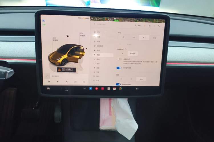 Used Tesla Model Y 2023 Rear-Wheel-Drive Version Audio And AC Panel