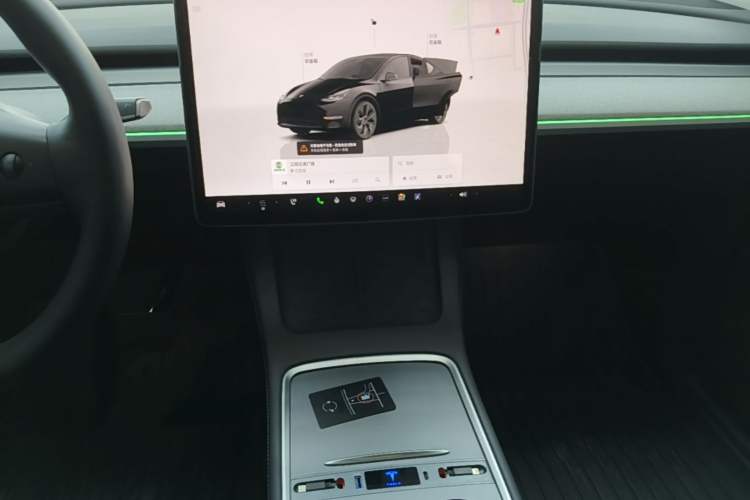 Used Tesla Model Y 2023 Rear-Wheel-Drive Version Audio And AC Panel