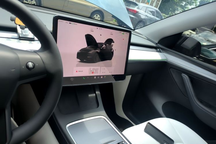Used Tesla Model Y 2023 High-Performance All-Wheel-Drive Version Audio And AC Panel