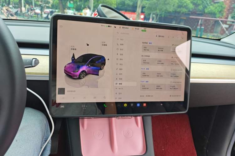 Used Tesla Model Y 2023 Rear-Wheel-Drive Version Audio And AC Panel