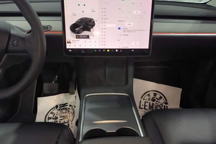 Used Tesla Model Y 2023 Long-Range All-Wheel-Drive Version Audio And AC Panel
