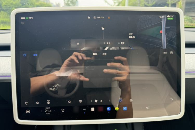 Used Tesla Model Y 2023 Rear-Wheel-Drive Version Audio And AC Panel