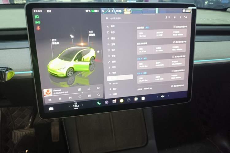 Used Tesla Model Y 2023 Rear-Wheel-Drive Version Audio And AC Panel