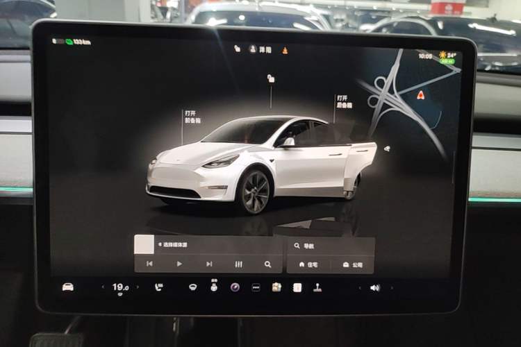 Used Tesla Model Y 2023 Long-Range All-Wheel-Drive Version Audio And AC Panel