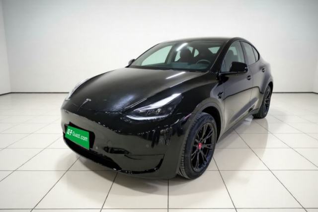 Tesla Model Y 2023 Rear-Wheel-Drive Version с пробегом